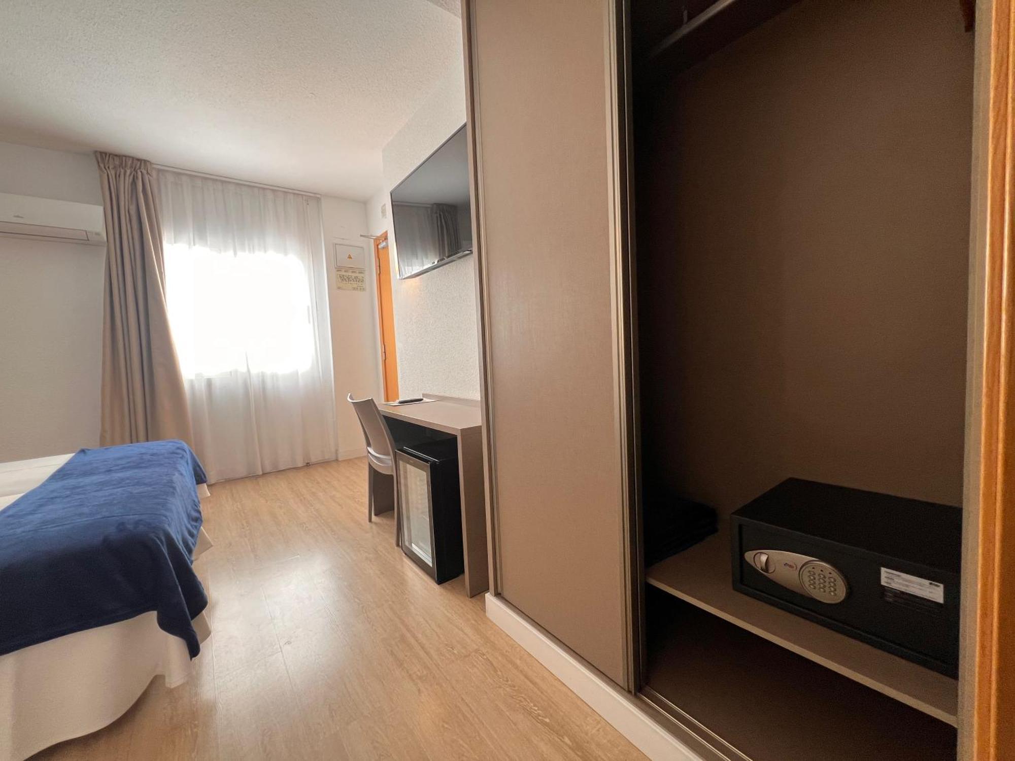 Hotel Montesol Μπένιντορμ Εξωτερικό φωτογραφία